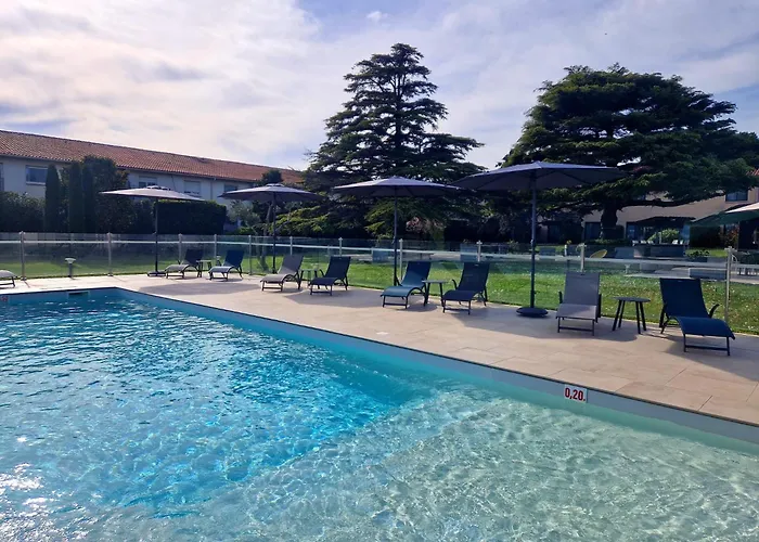Fos-sur-Mer Hotels