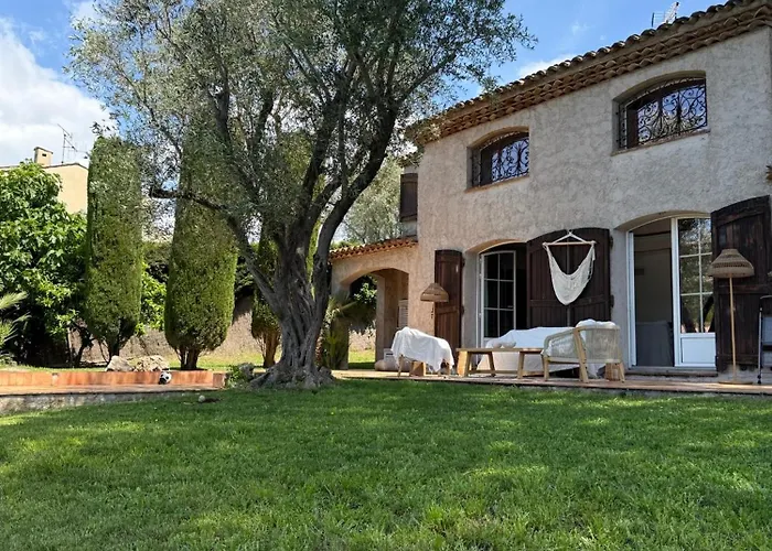 Location De Chambre Villa Les Allamandas Mandelieu
