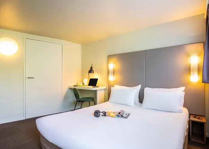 Hotel Campanile Auxerre - Monéteau