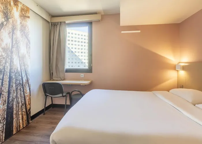 B&B Hotel Marseille Centre La Timone