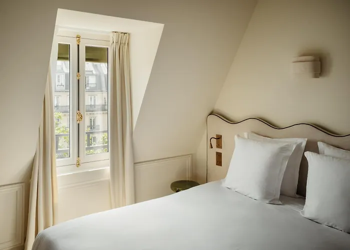 Leon Hotel Parijs