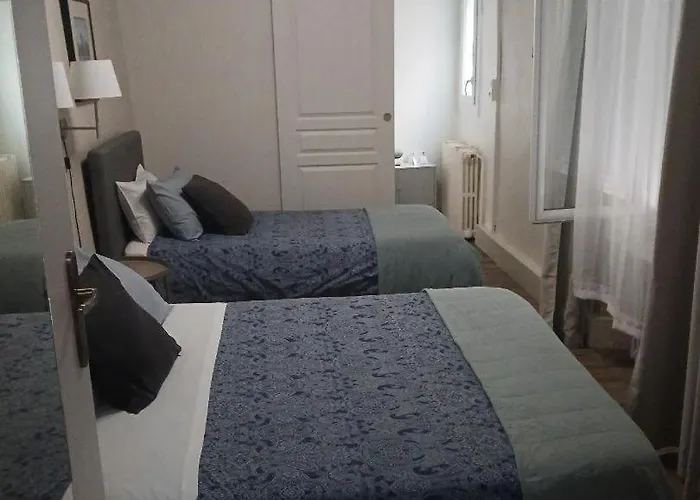 Hotel Saint-Florent, A 2 Pas Du Theatre Antique D'Orange