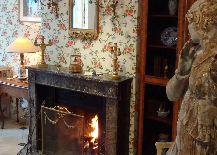 Hotel Caron De Beaumarchais Paris