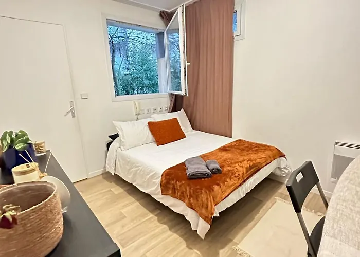 Cozy Studio In La Defense Courbevoie