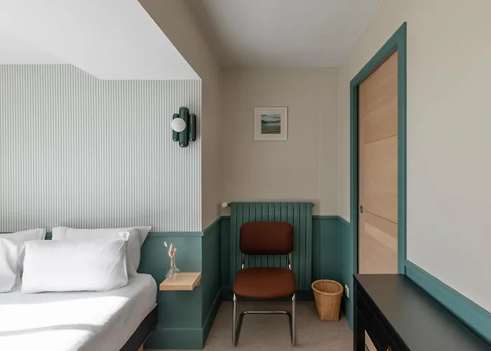 Brehat Hotels