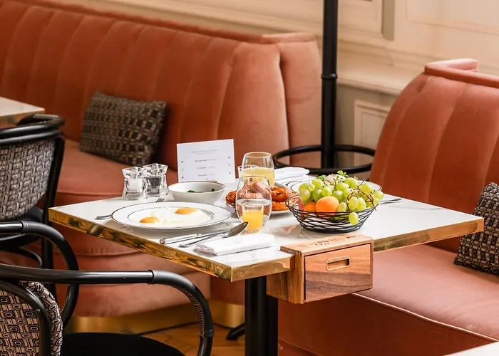 Hotel Les Lumieres - Relais & Chateaux Versailles