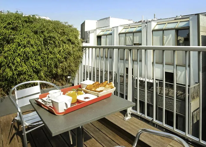 Hotel Relais De Lyon By Malone Paris