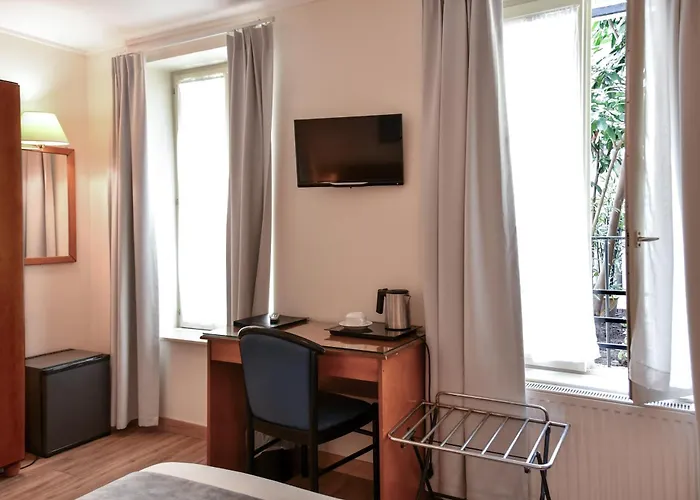 Hôtel des Deux Avenues Paris