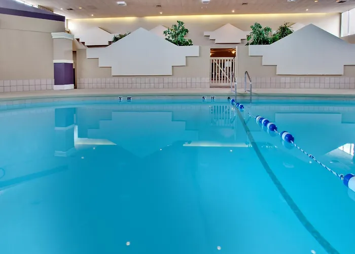 Grand Island Hotels