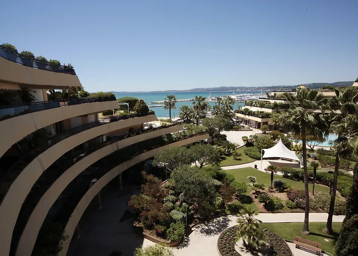 Saint-Laurent-du-Var Hotels