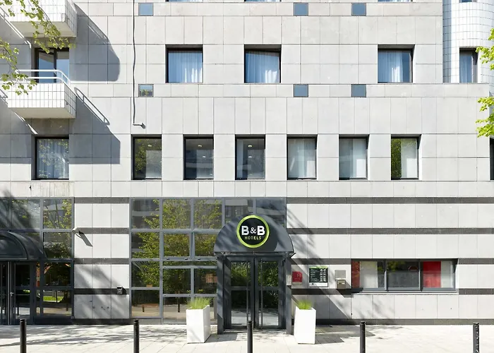 B&B Hotel Saint-Quentin-En-Yvelines Centre Gare 4 Etoiles Montigny-le-Bretonneux