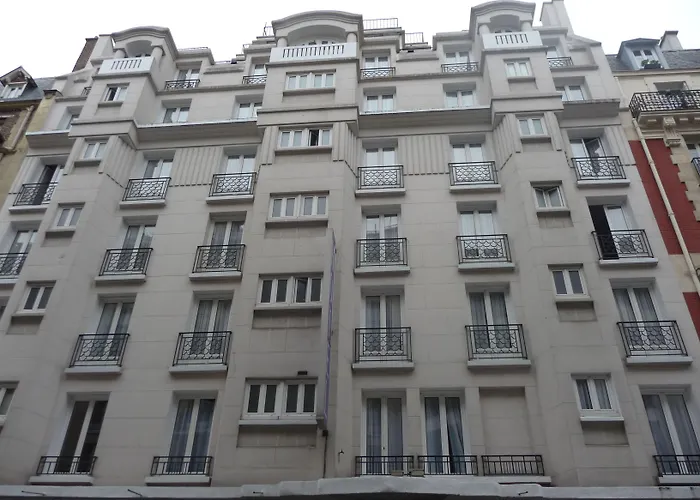 Hotel Ambassadeur Parigi