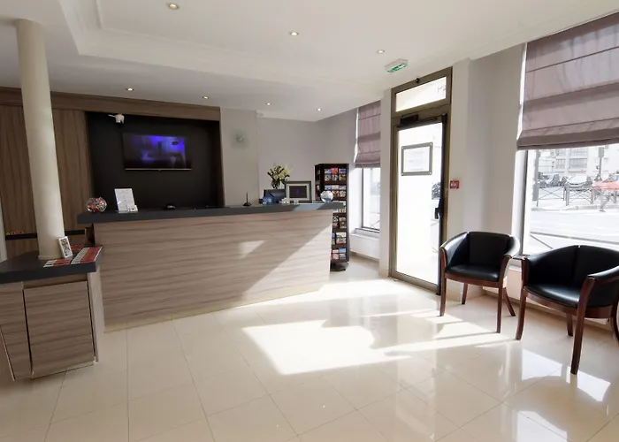 Alyss Saphir Cambronne Eiffel Hotel Parijs