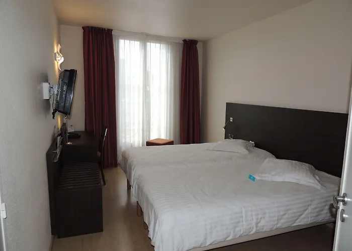 Escale Oceania Marseille Vieux Port Hotel