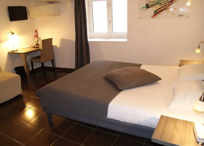 The Originals Boutique, Hotel Danieli, Aviñón