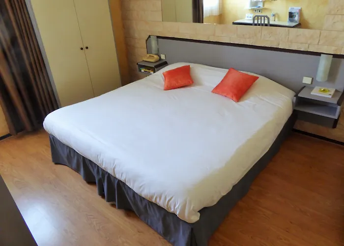 Hôtel Eco Relais - Pau Nord Lons