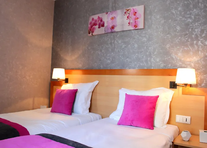Hotel Du Chemin Vert Parigi