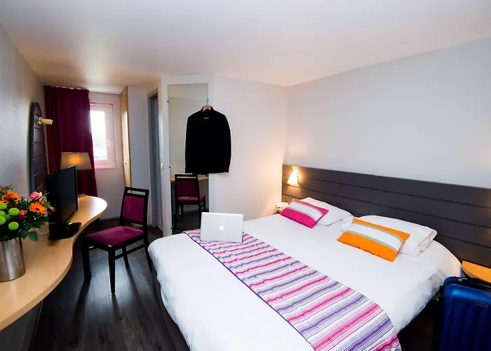 Kyriad Orthez