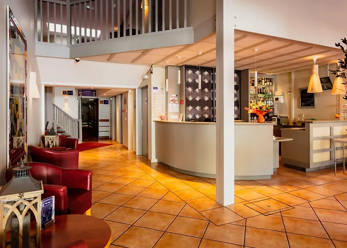 Brit Hotel Confort Nimes Ouest - A9 Sortie 25