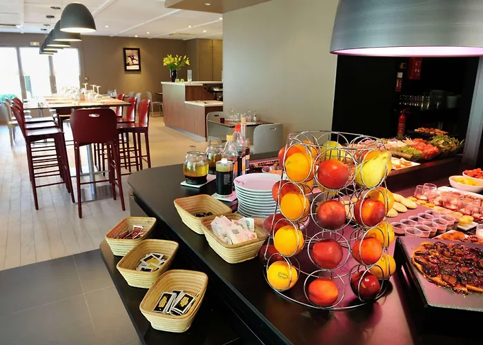 Hotel Campanile Bourg-En-Bresse ~ Viriat