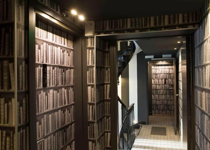 Les Plumes Hotel Paris