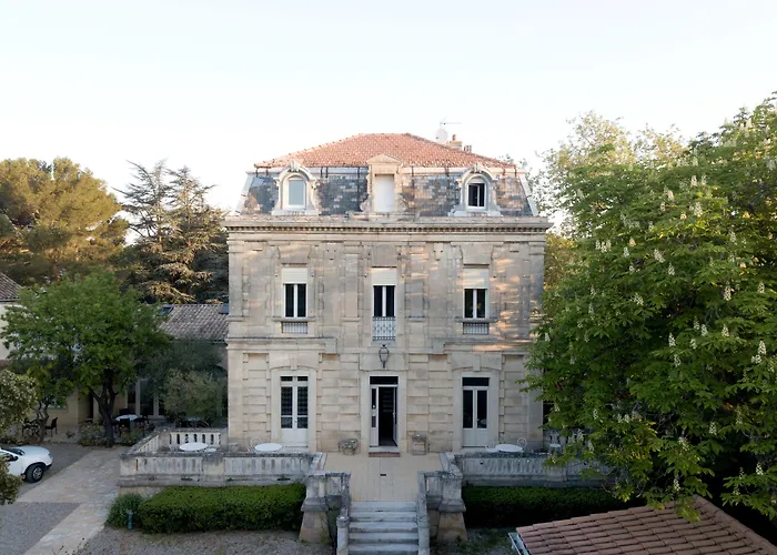 Logis Hôtel - Restaurant Résidence Les Cèdres Villeneuve-lès-Avignon