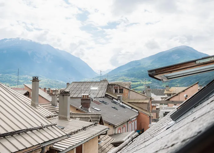 Embrun Hotels