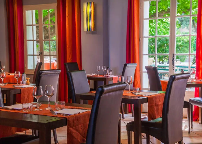 Hotel Le Petit Manoir Logis à Les Angles 
