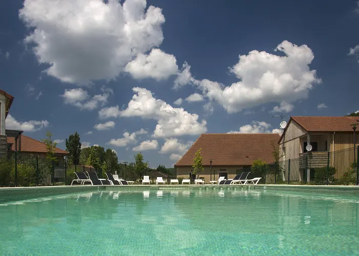 Vacancéole - Résidence Le Clos du Rocher Les Eyzies