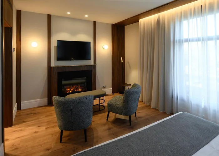 Barcelona Pet friendly City Center Hotels