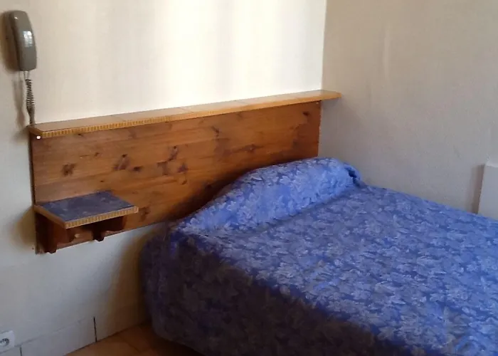 Hipotel Paris Bordeaux Menilmontant