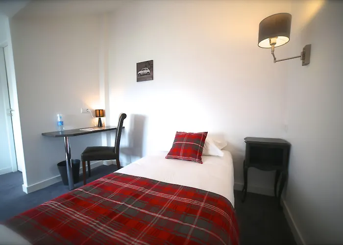 Saint-Hilaire-du-Harcouet Hotels
