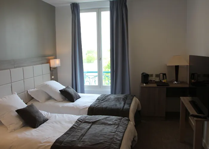Hôtel L'Esturgeon Poissy