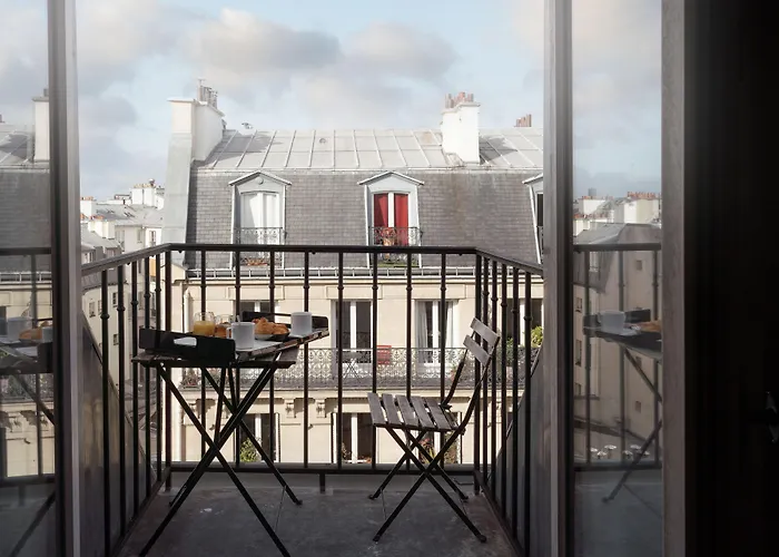 Hotel Saint-Louis Pigalle Paris
