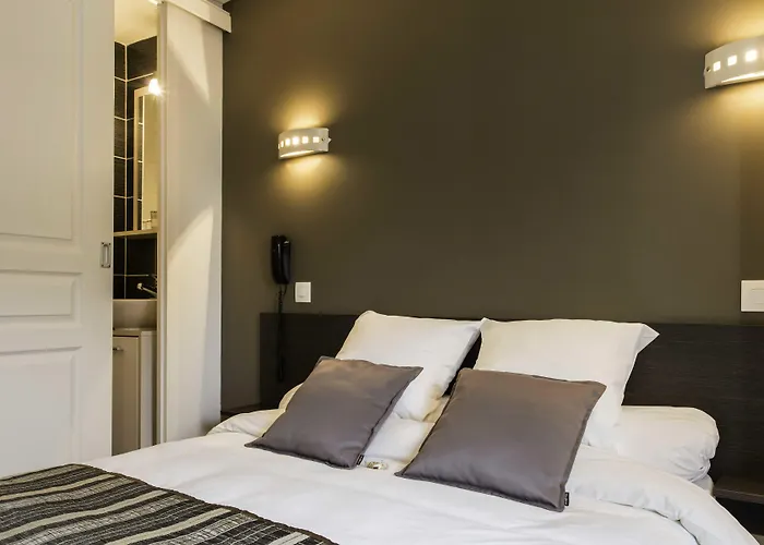 Un Hotel Sur Le Port La Rochelle 