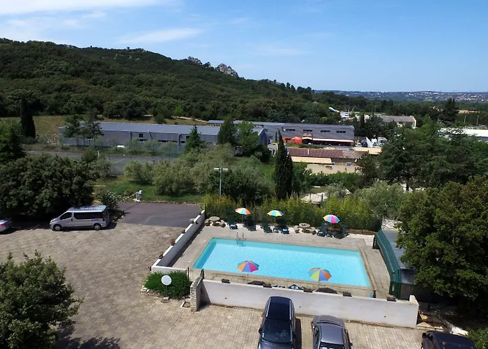 Hôtels à Rochefort-du-Gard
