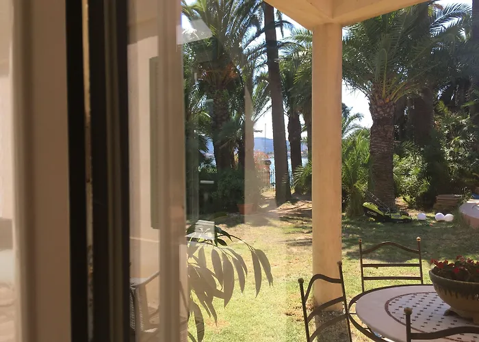 Hotel La Mandarinette à La Seyne-sur-Mer