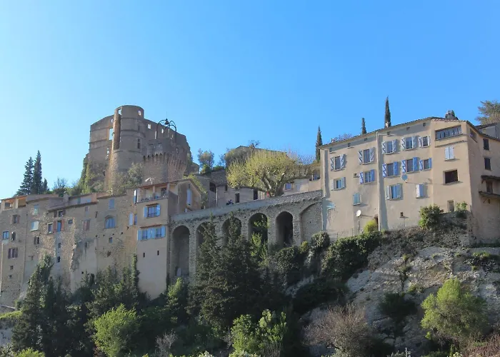 Hotel Vvf Drome Provence à Montbrun-les-Bains