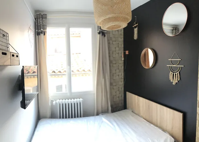 Marseille Vacation Rentals with pool