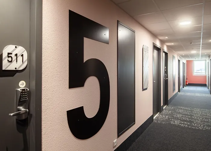 B&B HOTEL Poitiers Aéroport Biard