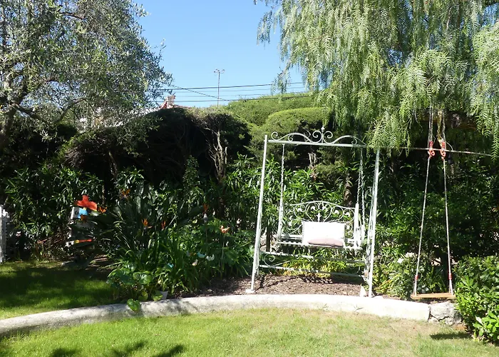 Blue Dream Cannes Guest House