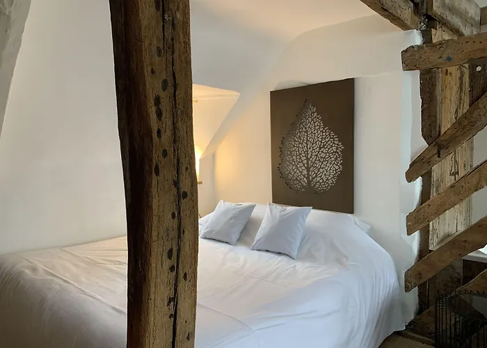 L'Ecole Des Demoiselles Bed and Breakfast Honfleur