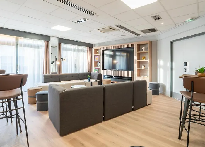 Hotel Campanile Lyon Ouest Tassin
