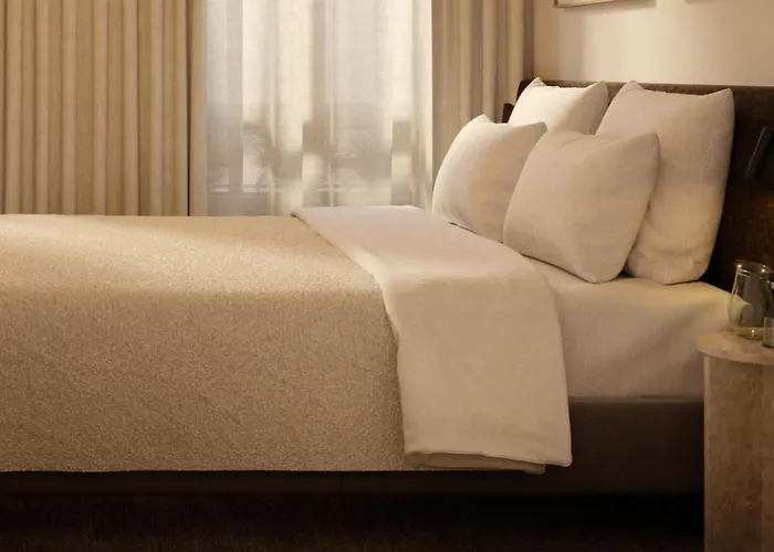 Hotel Local 101 Beaurepaire - Opening July 8Th 2026 Parigi