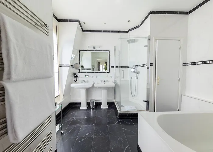 Saint-Germain-en-Laye Hotels