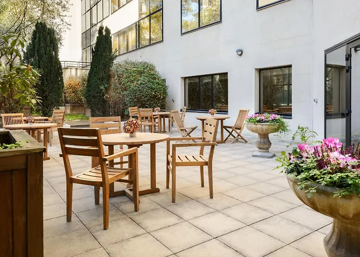 Evergreen Laurel Hôtel Levallois-Perret