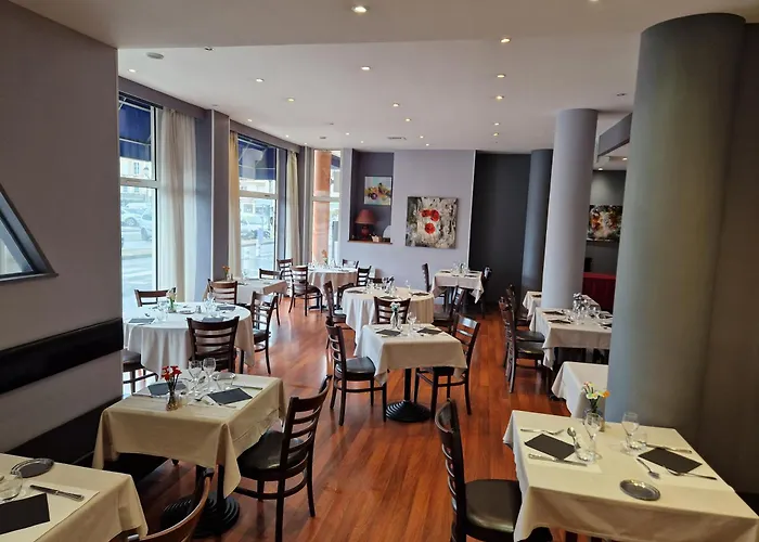 Hotel Restaurant l'Amandois Saint-Amand-Mont-Rond