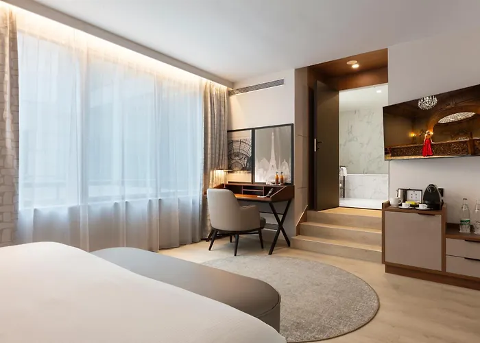 Hotel La Clef Tour Eiffel Paris By The Crest Collection