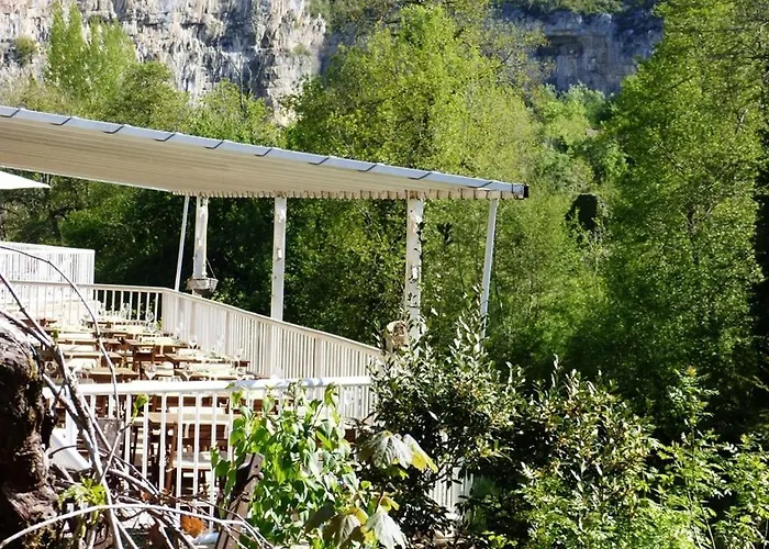 Hôtels à Cabrerets