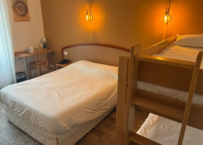 Logis Hôtel du Commerce Volvic